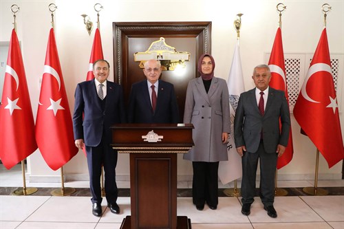 Cumhurbaşkanlığı Yüksek İstişare Kurulu Başkanvekili İsmail Kahraman, Vali Yiğitbaşı’nı Ziyaret Etti