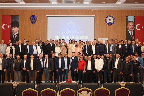 Vali Yiğitbaşı Muhtarlara Yönelik Gerçekleştirilen Eğitim Programına Katıldı